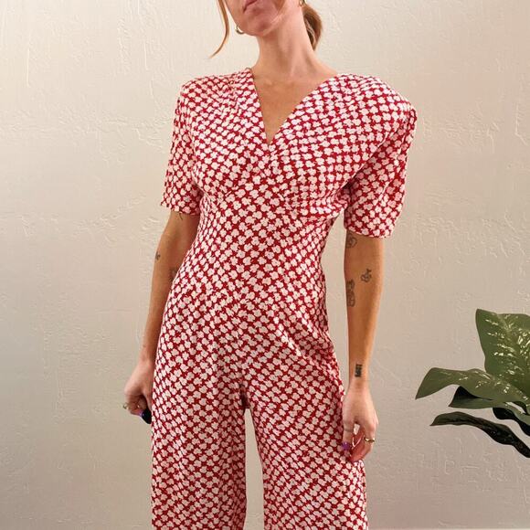 Vintage 1980's Red Floral Short Sleeve Cropped Jumpsuit - Picture 5 of 8